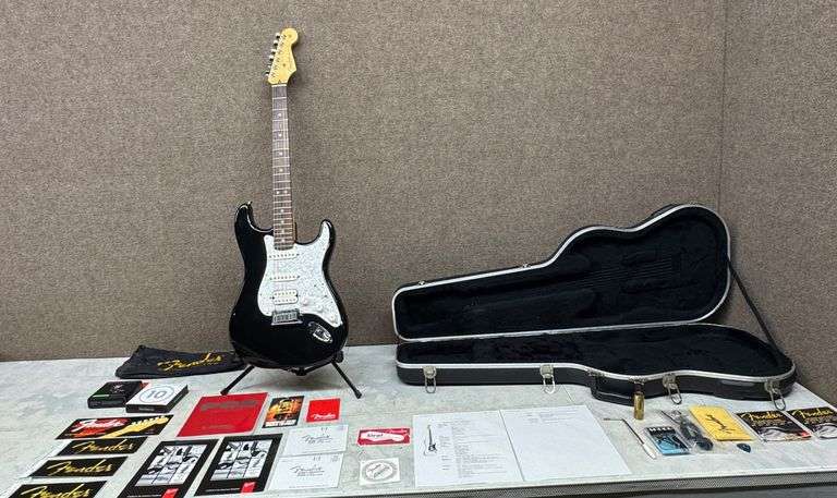 Fender American Fat Strat Texas Special Electric Guitar with Accessories