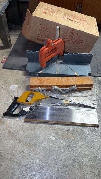 Craftsman Miter Box with Manual and Accessories - Auction Ohio