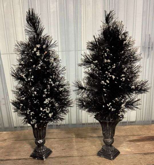 Christmas Trees with Glitter in Planter Vases