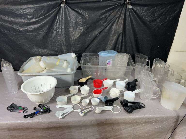 Plastic Pitchers, Condiment Bottles & Measuring Utensils - Auction Ohio