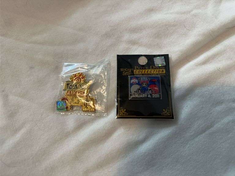 Lot of two Ohio State bowl game collectible pins.
