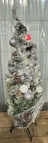 Holiday Home Artificial Christmas Tree with Ornaments and Pinecones