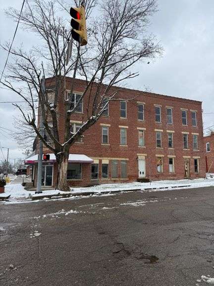 122-124 Pennsylvania Avenue, Wellston, OH 45692 - Reserve: $75,000