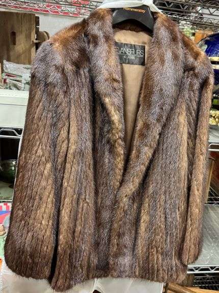 Pretty Women’s Mink Coat