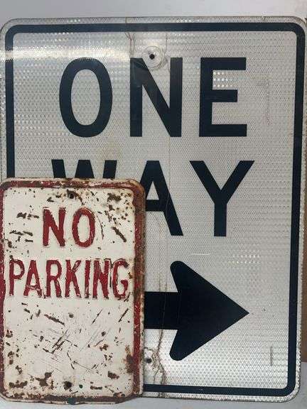 Street signs – authentic - Auction Ohio