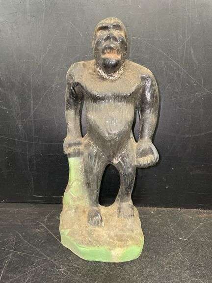 King Kong/ Gorilla statue