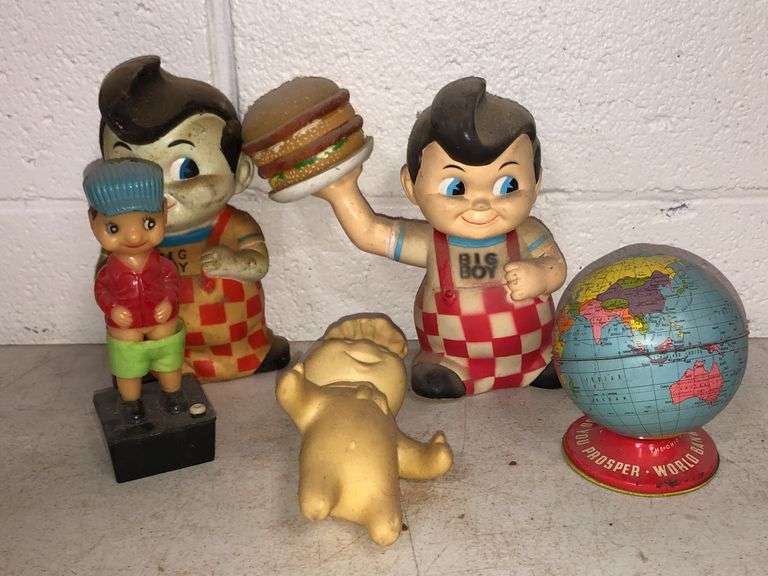 Vintage collectible items
