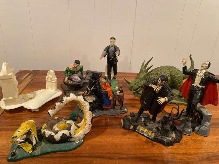 Aurora Assembled Model Kits 60s And 70s Auction Ohio