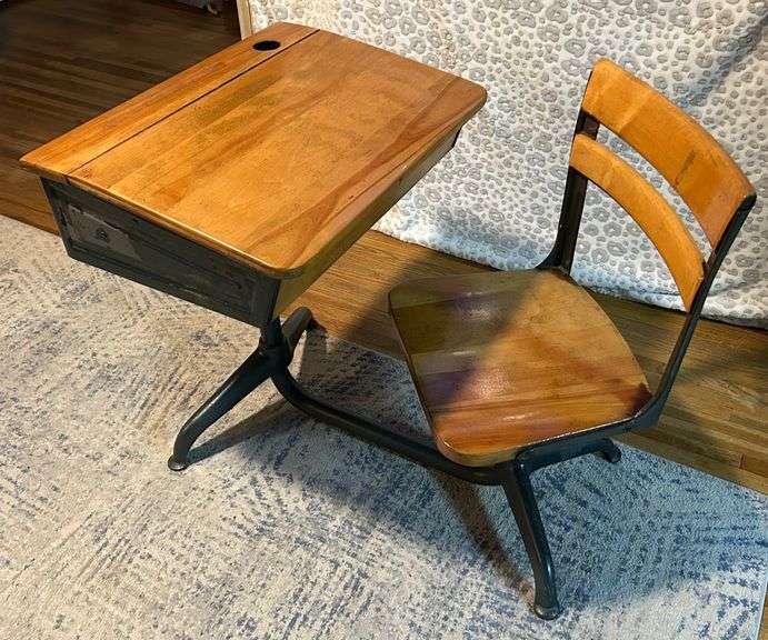 School Desk / Chair & baby items