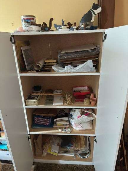Cabinet & Contents of Cabinet