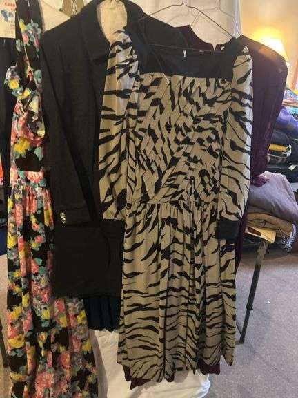 Ladies' Dress Outfits & Vintage Dress