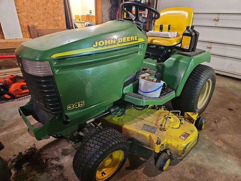John Deere Riding Tractor & Extra Blades