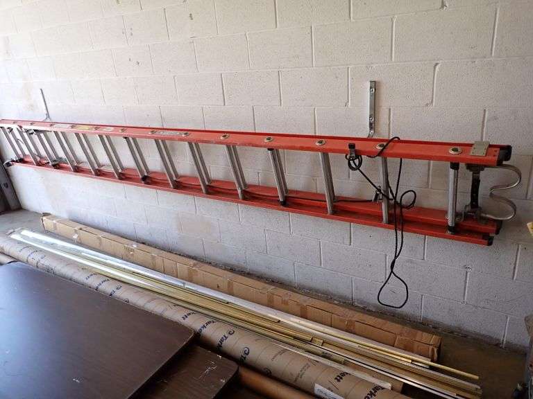 WERNER COMMERCIAL 28' LADDER EXTRA HEAVY DUTY PROFESSIONAL 300LB TYPE 1A