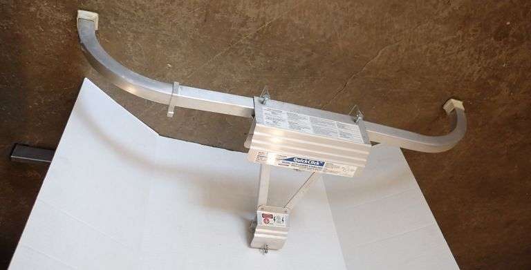 QUICK CLICK MODEL AC78 LADDER STABILIZER - LIKE NEW