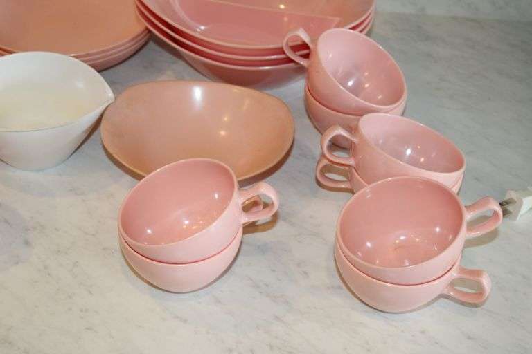 Vintage Dish Set - Auction Ohio