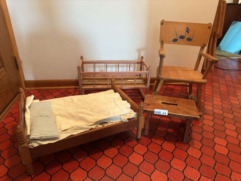 Kid's Wood Toy Furniture