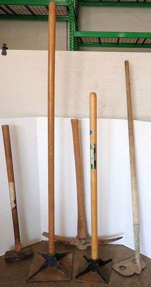 5 GOOD YARD TOOLS LOT - 8" TAMPER - 10" TAMPER - PICK AXE - CONCRETE HOE - 8LB SLEDGE HAMMER