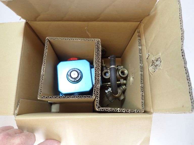 Cat Pumps Model 2SFX30GZI in box - Untested.