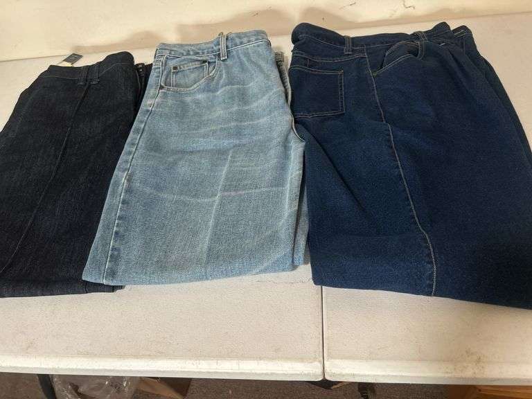 Ladies' Denim Size 14
