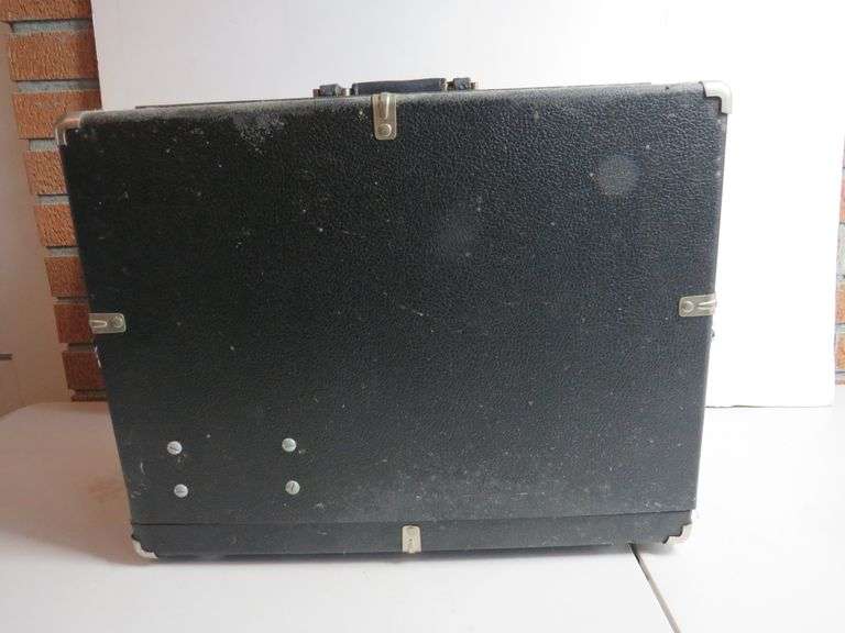 GunHo Gil Hebard Shooting Box Auction Ohio
