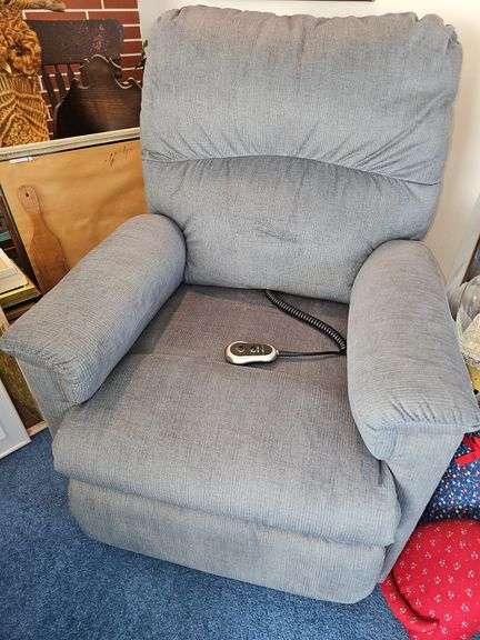*LIKE NEW* LaZboy Lift Chair