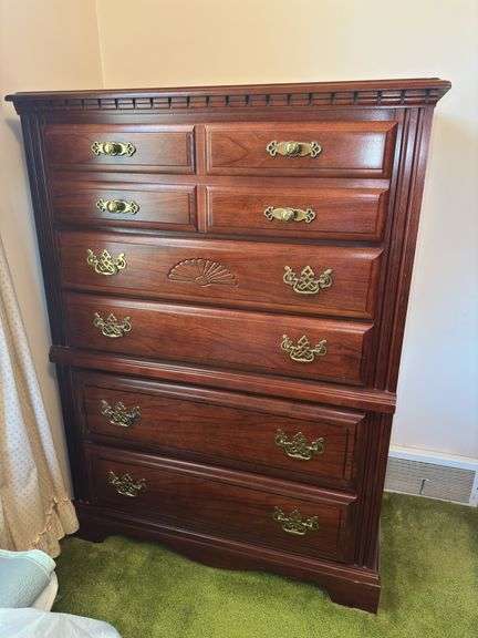 4 Piece Broyhill Bedroom Set