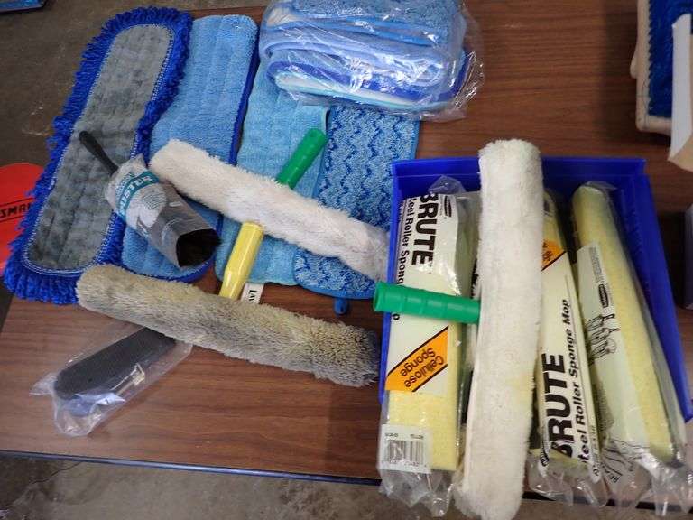 NEW OR CLEAN - MICROFIBER / DUST / & ROLLER SPONGE MOP HEADS