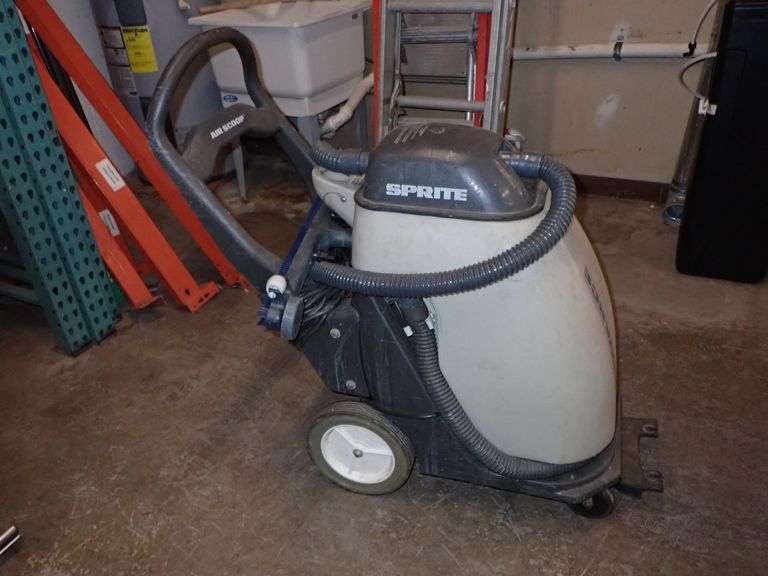 TESTED - ADVANCE 12 Air Scoop Walk Behind Commercial Water Extractor