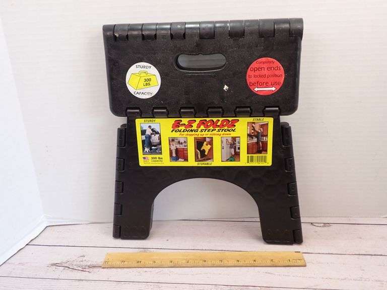 E-Z Foldz Folding Step Stool - 300lb Capacity