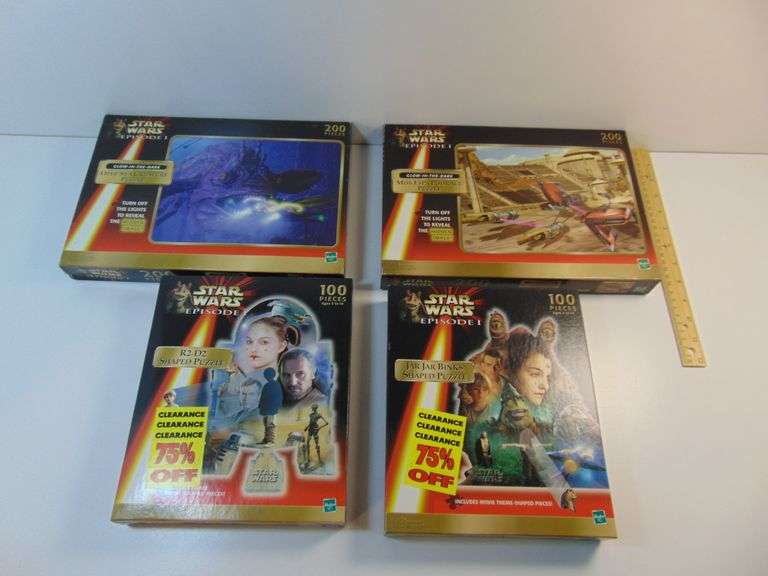 Lot of (4) New Star Wars Puzzles