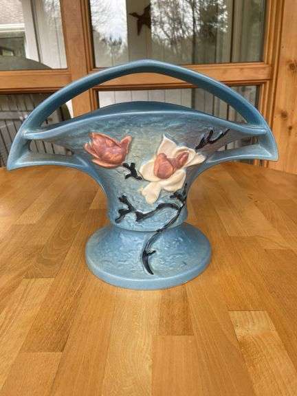 Roseville Magnolia Basket – #385-10