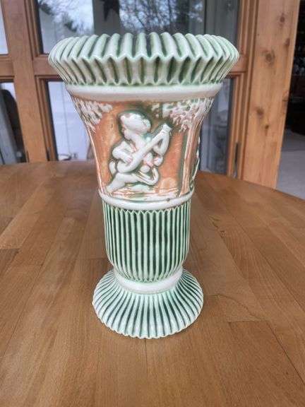 Roseville Donatello Vase – #113 – 10" – Donatello Mark