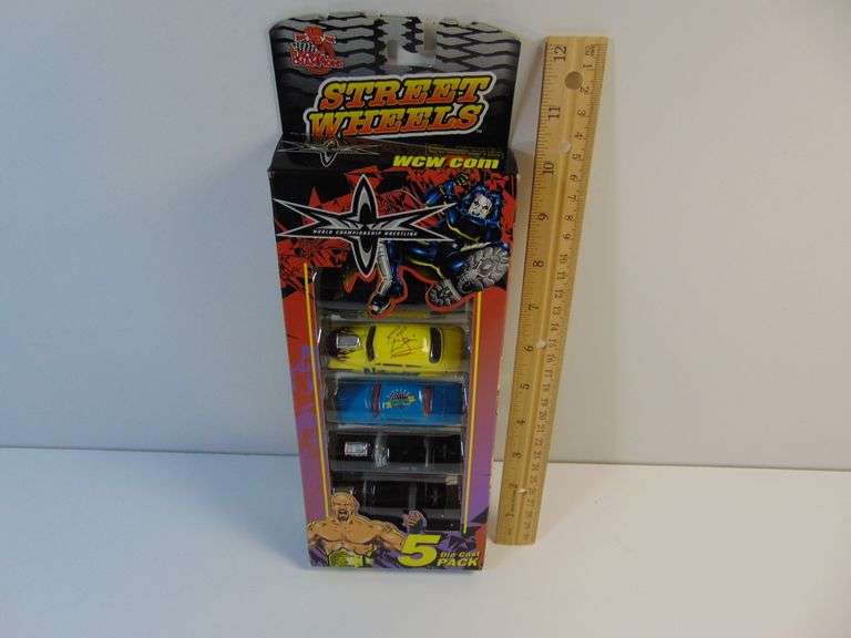New 1999 WCW Racing Champions Street Wheels Die Cast Cars