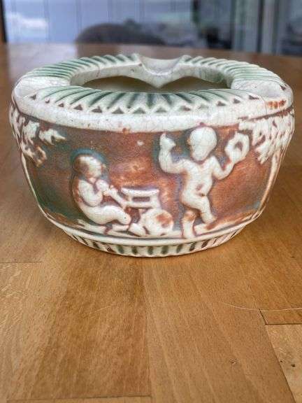 Roseville Donatello Ashtray – #315 – 3" x 5" – Blue Stamp