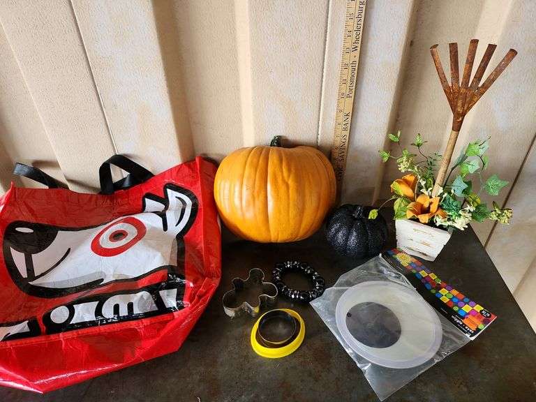 Assorted Fall Decor