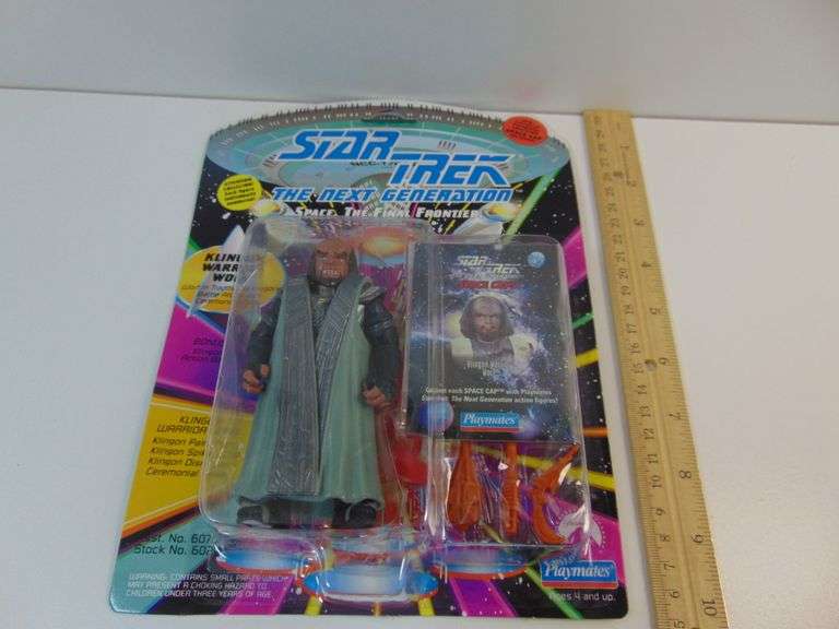 New 1993 Paramount Pictures Star Trek The Next Generation Klingon Warrior Worf Action Figure