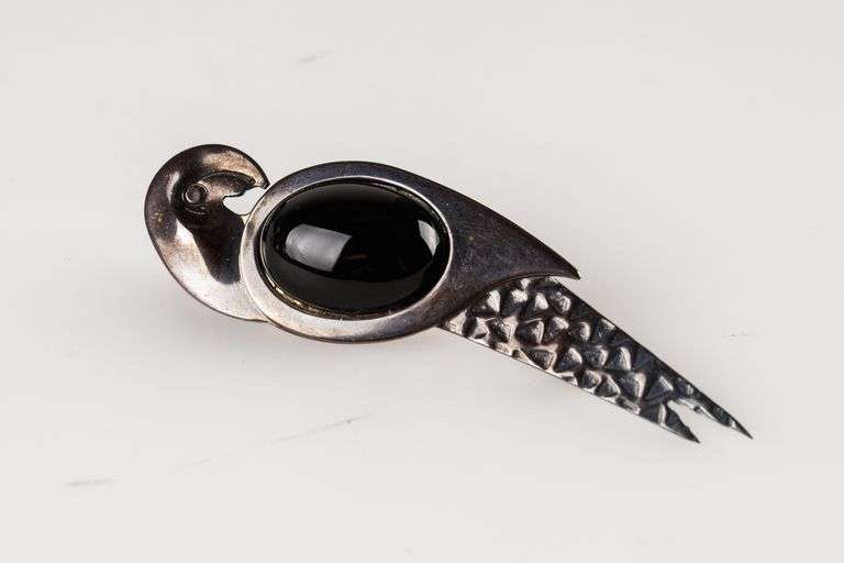 RARE Designer Jay King Sterling and Onyx Parrot Brooch Pin