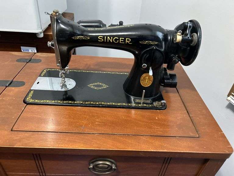 Singer Sewing Machine & Cabinet