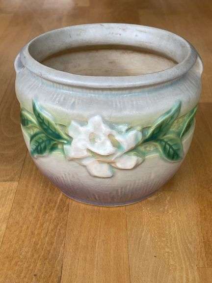 Roseville Gardenia Vase – #600 – 4" –