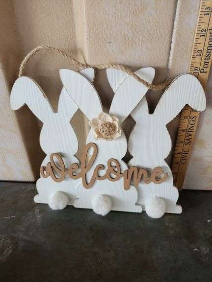 Bunny Welcome Sign 12"X11"