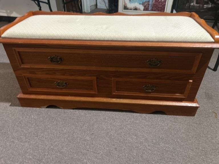 Cedar Chest Bench