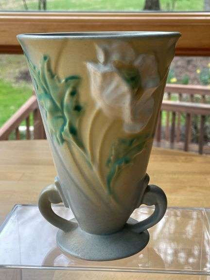 Roseville Poppy Vase – #810-6 – 6"
