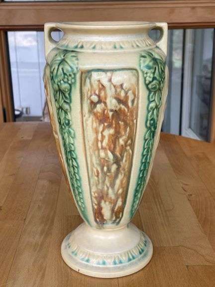 Roseville Florentine Vase – #233-10 – 10" – Blond Glaze