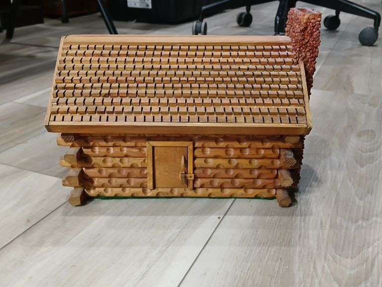 Hand Made Log Cabin - Auction Ohio