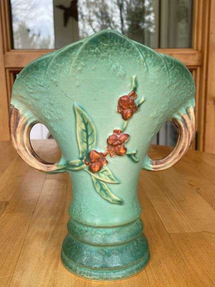 Roseville Bittersweet Vase – #884-8