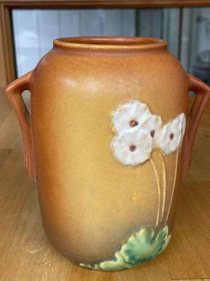 Roseville Primrose Vase – #761-6