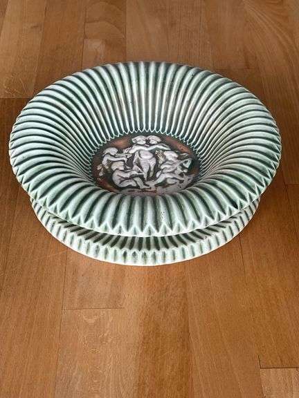 Roseville Donatello Low Bowl & Underplate – #61 – 8" Bowl & 7" Plate