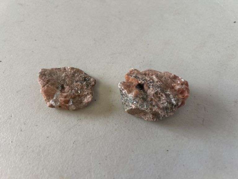 Rocks, maybe Red Quartz