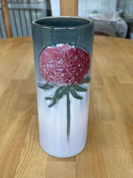 Weller Etna Floral Vase – 7.25"