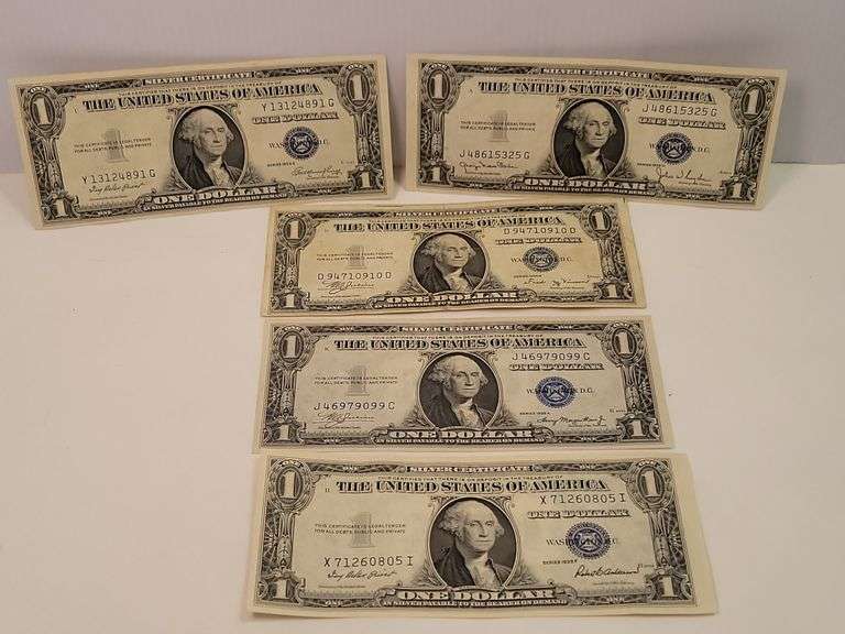 1935 Series $1 Silver Cert Lot-(5)